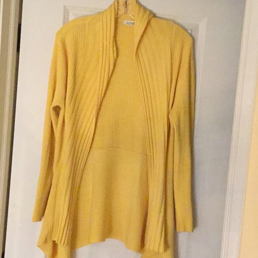 Gold cardigan with asymmetrical hem